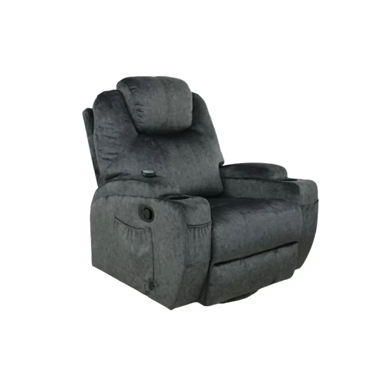 El sillón reclinable Roker presenta un diseño robusto y cómodo, tapizado en un tejido de color gris oscuro que le otorga un aspecto moderno y elegante. El sillón está acolchado en todas las áreas clave, incluyendo el respaldo, los reposabrazos y el asiento, para ofrecer un soporte óptimo y una experiencia de asiento agradable. Además, cuenta con un mecanismo reclinable que permite ajustar la posición del respaldo y el reposapiés para una mayor comodidad. A los lados, tiene bolsillos prácticos para guardar pequeños objetos y en los apoyabrazos se incluye un portavasos, ideal para disfrutar de bebidas mientras se descansa.