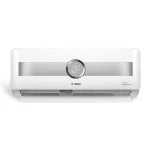 dispositivo tiene un diseño moderno y elegante, con un acabado blanco brillante. En el centro del panel frontal, se encuentra una pantalla digital redonda que muestra la temperatura actual y un ícono de "eco". A ambos lados de la pantalla, hay una franja gris que añade un toque estético al diseño. La unidad cuenta con una abertura en la parte inferior, donde se encuentran las salidas de aire. Debajo de la pantalla digital, el logotipo de Bosch está claramente visible.